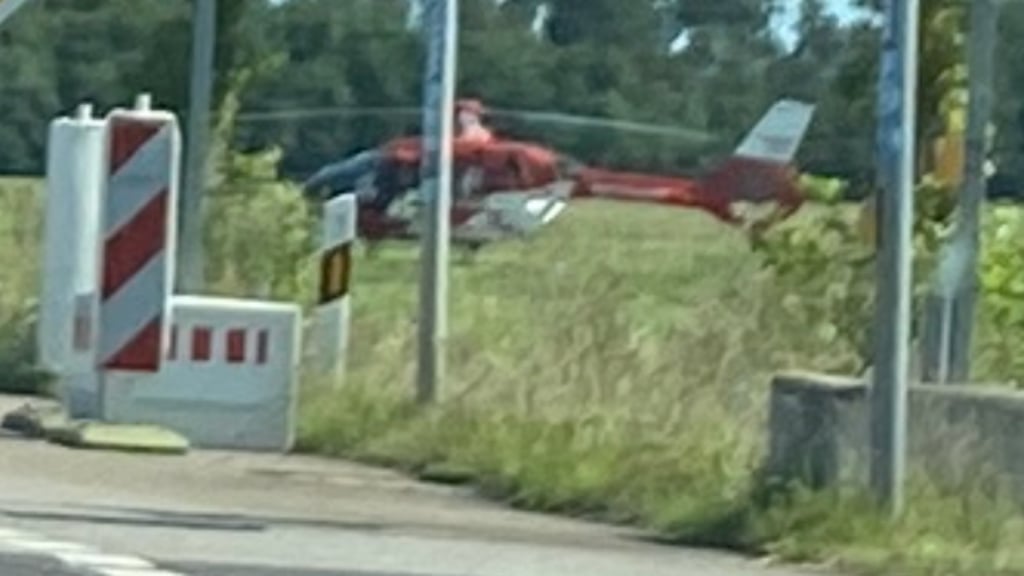 Auf der B1 zwischen Gerwisch und Möser ist es am Dienstagvormittag zu einem Unfall gekommen. Ein Rettungshubschrauber war vor Ort.