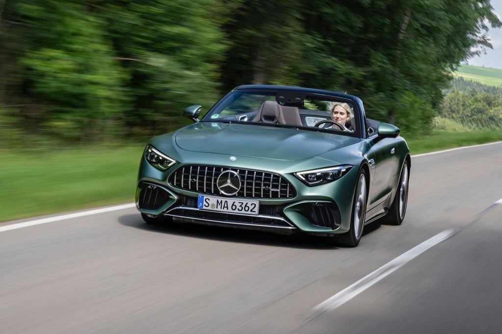 AMG hat die Performance des Roadsters verbessert. So schafft er es im besten Fall in 2,9 Sekunden aus dem Stand auf Tempo 100.