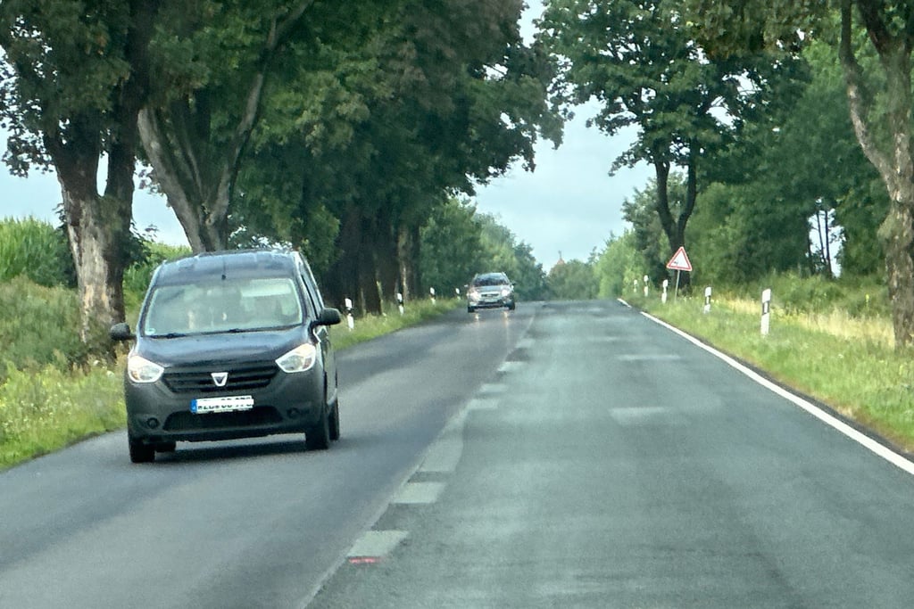Die Bundesstraße 1 zwischen Reesen und Hohenseeden ist wieder ohne Ampelregelung befahr.