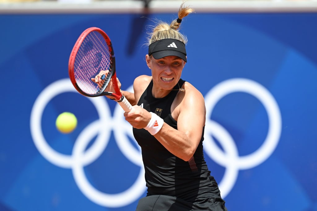 Angelique Kerber verblüfft in Paris.