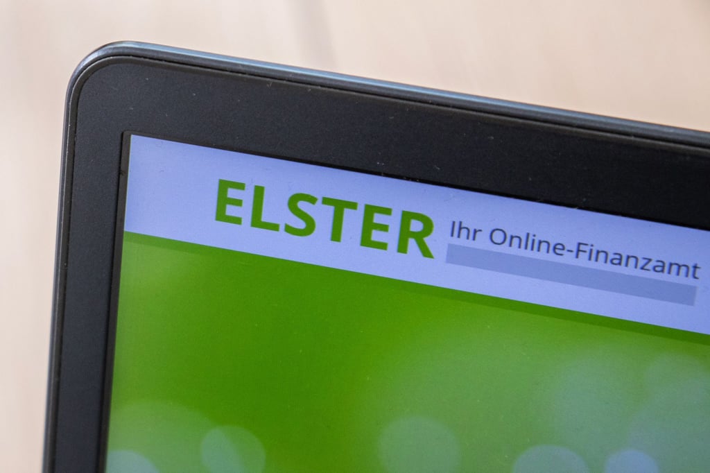 Ab sofort ist es Eltern wieder möglich, die Steuererklärung elektronisch zu versenden, ohne dass dafür die Steuer-ID des Kindes nötig ist.