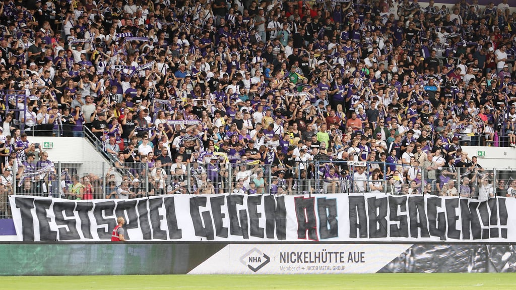 Klare Botschaft der Auer Fanszene an den eigenen Verein