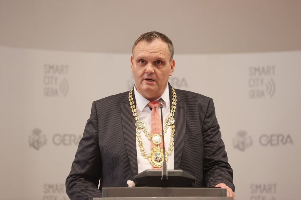 Der neue Oberbürgermeister von Gera, Kurt Dannenberg (CDU), ist in sein Amt eingeführt worden.