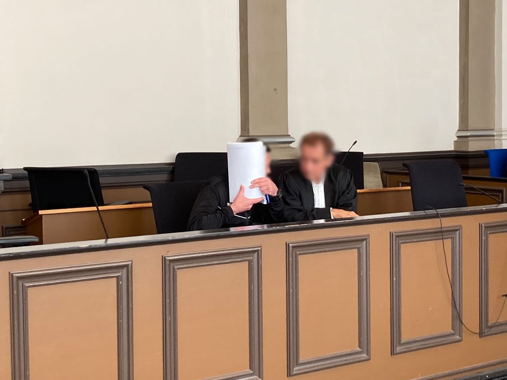 Der Prozess wurde kurz nach Beginn wieder unterbrochen.