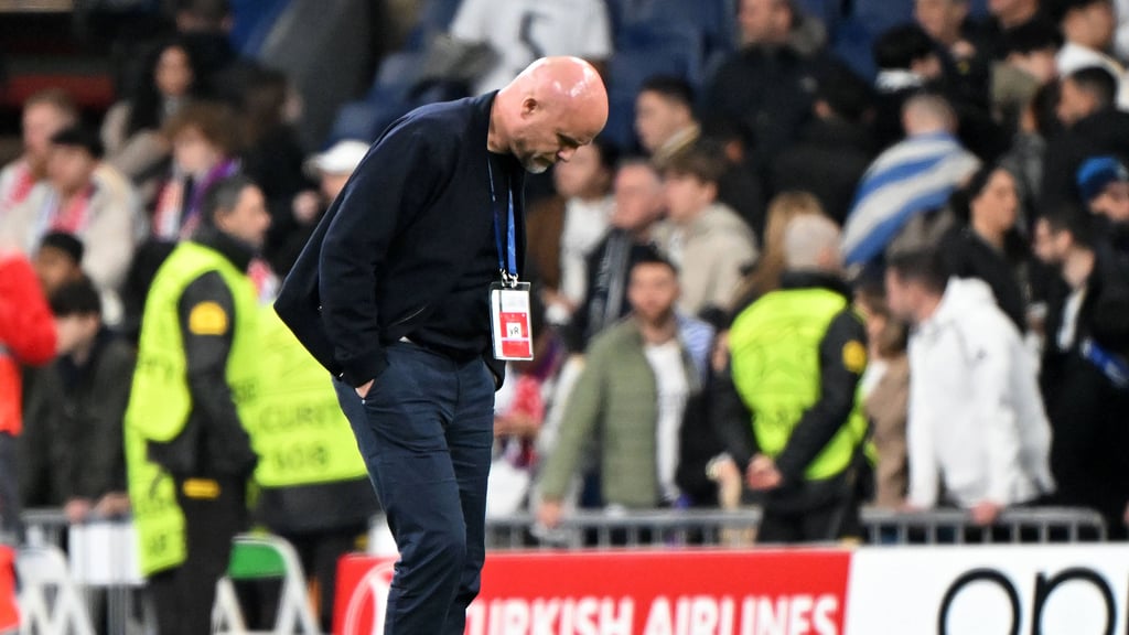 RB Leipzigs Sportchef Rouven Schröder nachdenklich