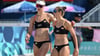 Die Beachvolleyballerinnen Svenja Müller (l) und Cinja Tillmann verpassen den Gruppensieg.
