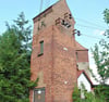 Der alte Trafoturm an der ehemaligen Stöckheimer Schule soll auf Wunsch der Einwohner erhalten bleiben. Die künftige Nutzung ist noch offen.