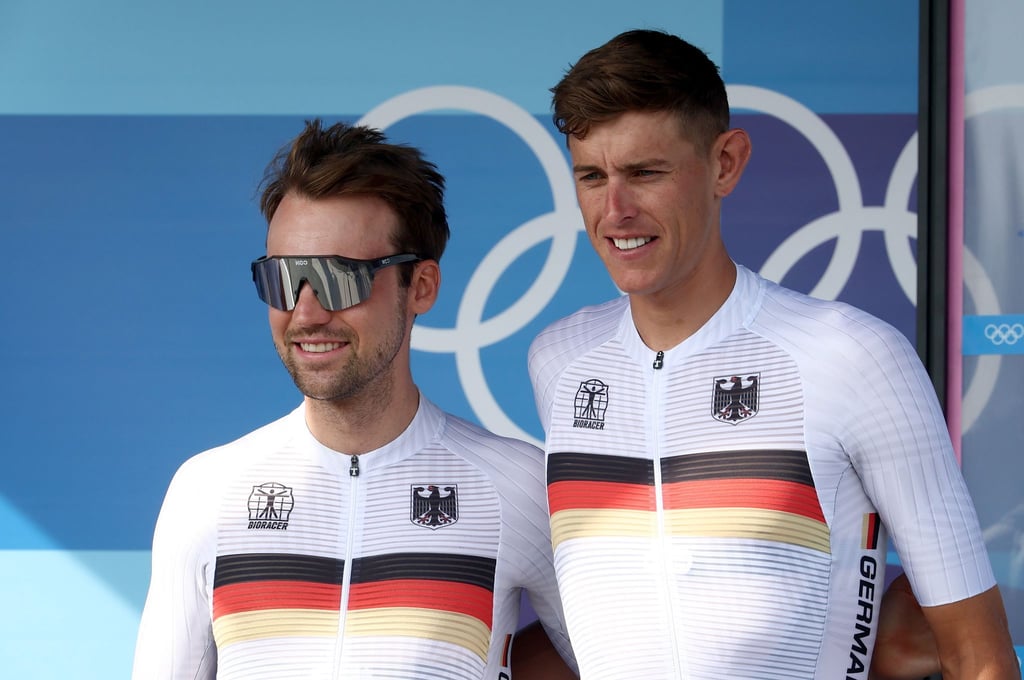 Die deutschen Starter Maximilian Schachmann (l) und Nils Politt