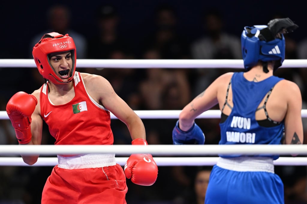 Die Boxerin Khelif aus Algerien hat eine Medaille sicher.