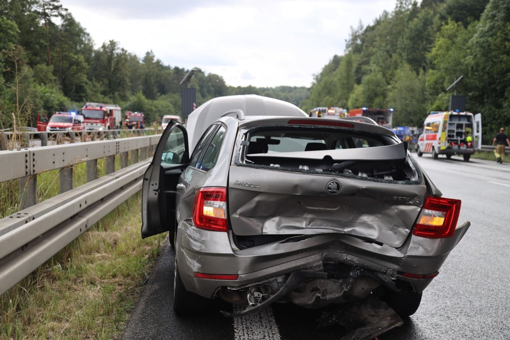 Mehr als 20 Fahrzeuge waren an den Unfällen beteiligt.