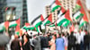 Verurteilung wegen umstrittener Parole bei propalästinensischer Demonstration. (Symbildbild)