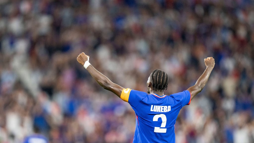 Als Kapitän ins olympische Finale: RB-Profi und Frankreich-Nationalspieler Castello Lukeba