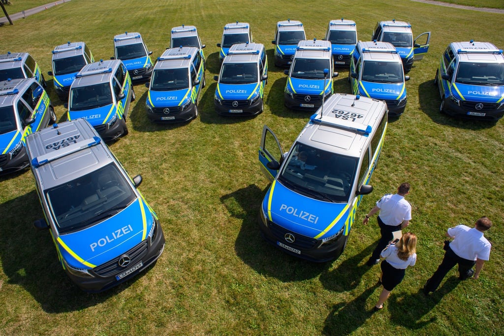 19 neue Einsatzfahrzeuge für die Polizei.