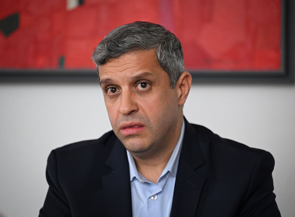 Raed Saleh fordert mehr Tempo beim Vergesellschaftungsrahmengesetz - muss sich aus der Opposition aber deutliche Kritik anhören. (Archivfoto)