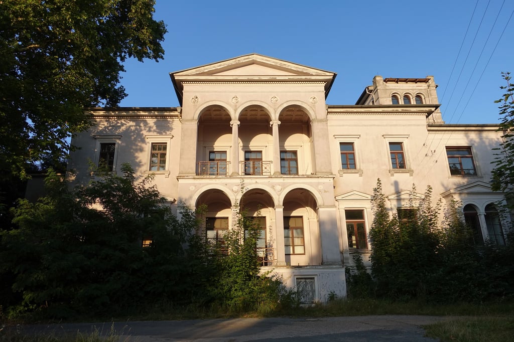 Das denkmalgeschützte Schloss Randau wurde von der Stadt Magdeburg ersteigert.
