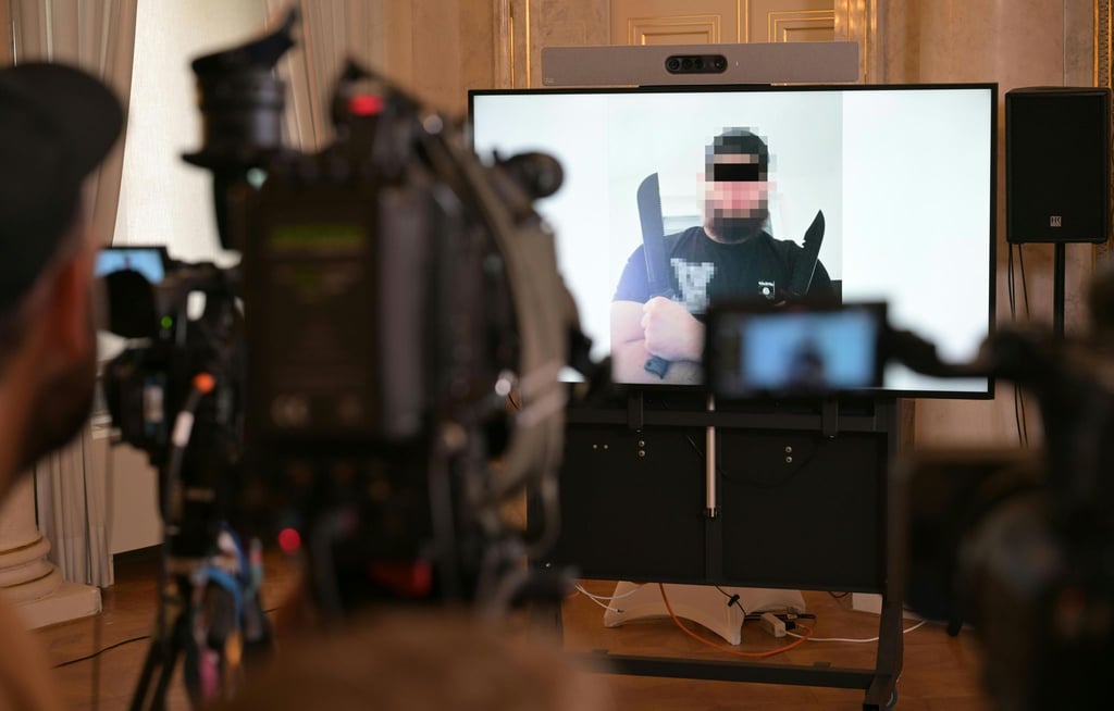 Das österreichische Innenministerium zeigte ein Foto des unter Terrorverdachts Festgenommenen.
