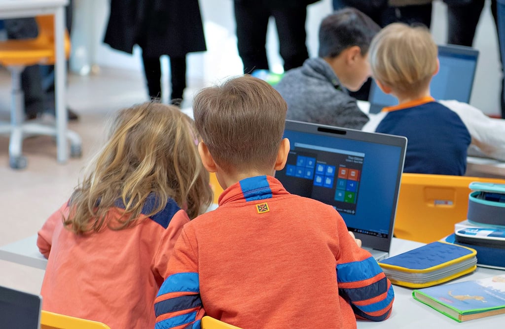 Whiteboard und Tablet statt Kreidetafeln und Schreibheft: In den Grundschulen in Oschersleben und Wanzleben wird in den Aufbau der digitalen Infrastruktur investiert. Wie ist der aktuelle Stand?
