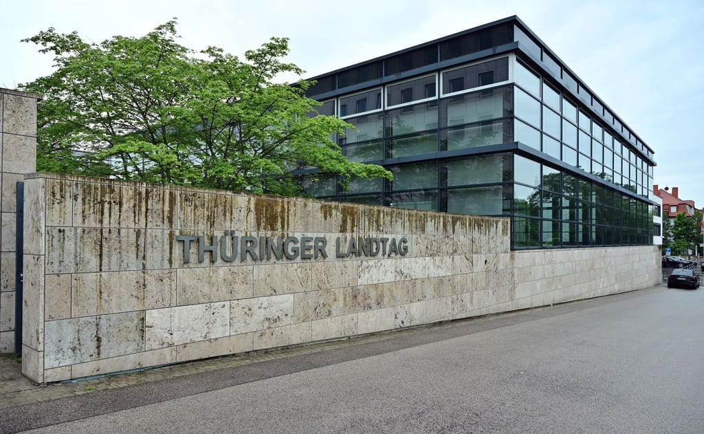 Gegen einen Abgeordneten der Thüringer Linke-Fraktion wird ermittelt. (Archivbild)