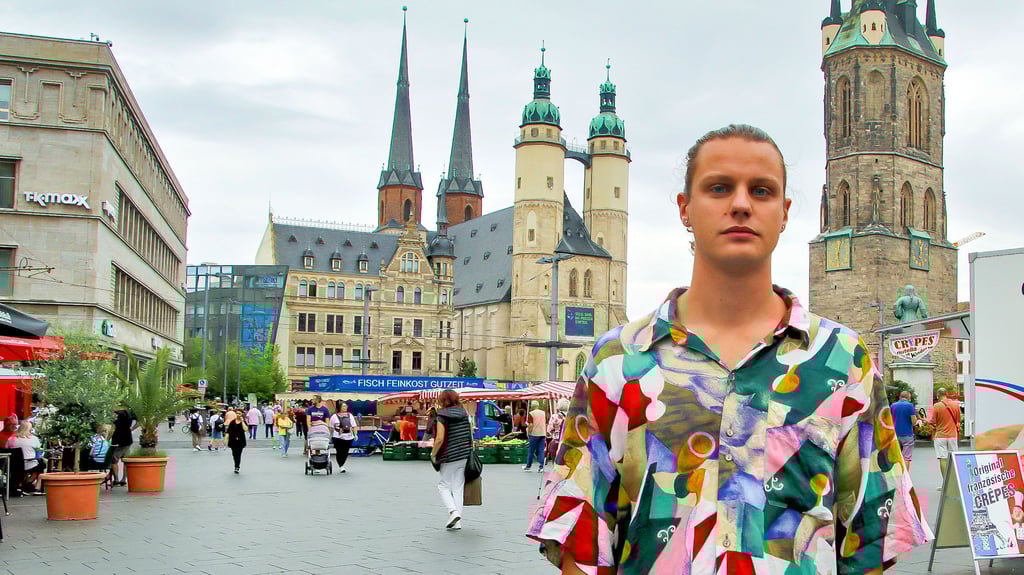 Der 25-jährige Yannick S. von der Letzten Generation Halle klebte sich in den letzten Wochen am Airport Leipzig/Halle und Frankfurt a. Main fest.