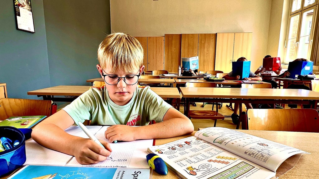 Die Schüler, darunter auch Drittklässler Ben, sind in die sanierte Grundschule Könnern zurückgekehrt.