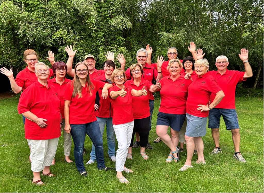 Die Vereinsmitglieder von "Wir für Rothenschirmbach" - der Verein feiert sein 15-jähriges Bestehen - sind bereit für das bevorstehende Sommerfest am 17. August in Rothenschirmbach.