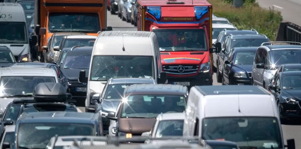 Nach einem schweren Unfall auf der A9 war zwischen Thurland und Dessau-Süd der Rettungsdienst im Einsatz.