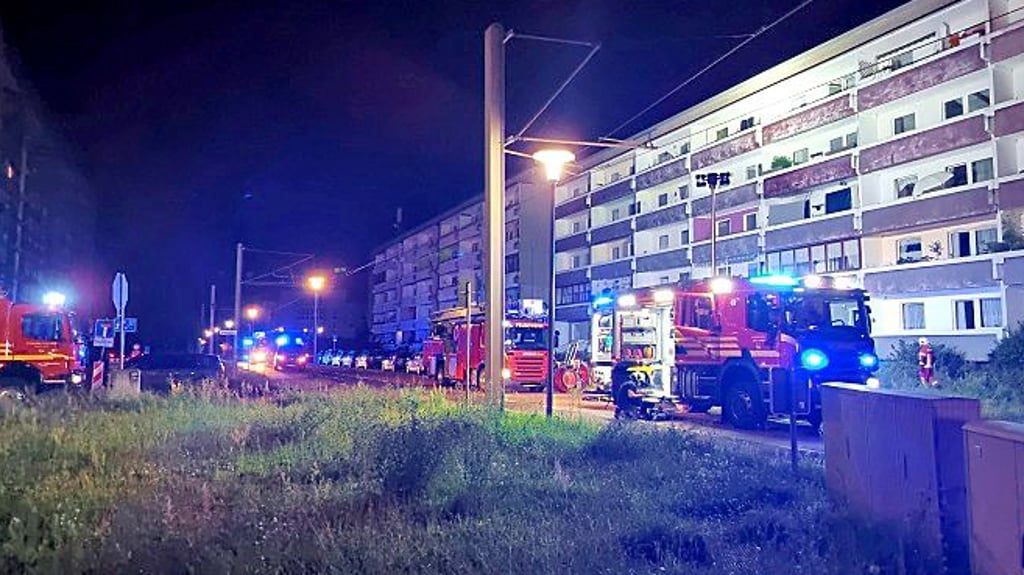 Der Feuerwehreinsatz Sonntagnacht am Zoberberg. In der Küche einer Wohnung eines Mehrfamilienhauses war ein Brand ausgebrochen.