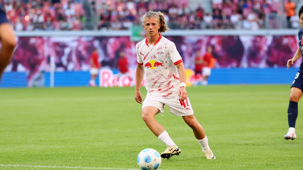 Keine Scheu: Viggo Gebel gegen Paris St. Germain.