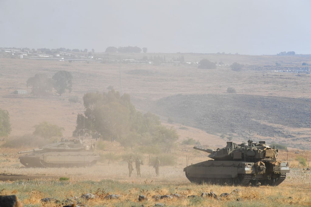 Beschuss geht weiter: ein israelischer Panzer nahe der Grenze zum Libanon. (Symbolbild)