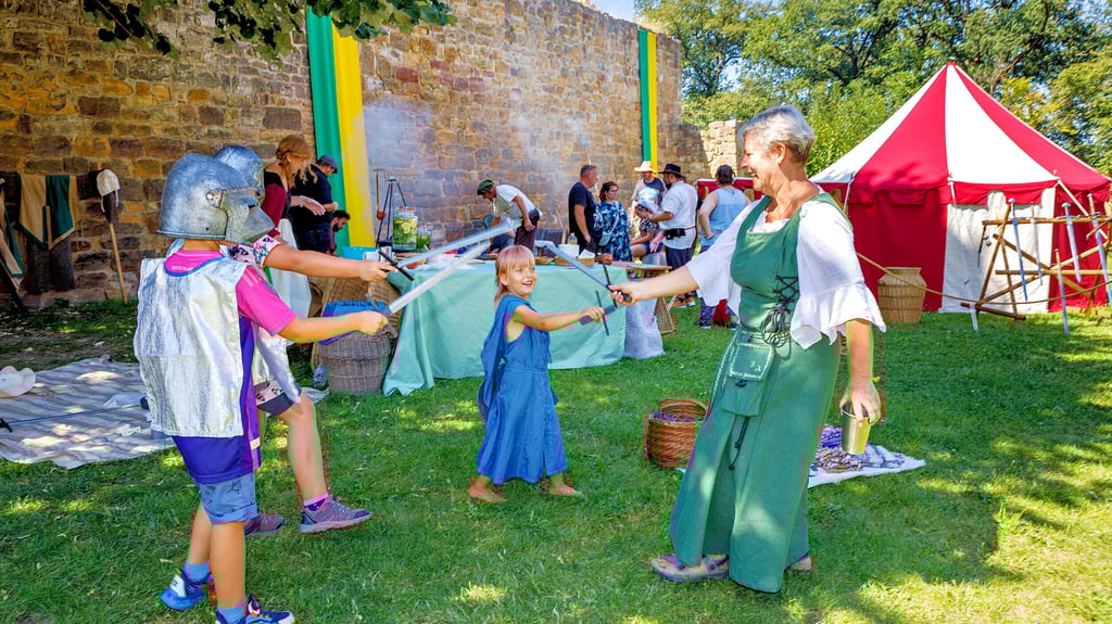Die Mittelaltergruppe des Osterfelder Heimatvereines hatte am Matzturm anlässlich des Stadtfestes ein kleines Mittelalterlager aufgebaut.