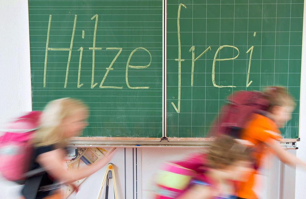 Hitzefrei: Diese Ansage sorgt stets für Jubel bei Schülern, auch an Stendaler Schulen. In der klassischen Form wie früher, gibt es diesen Unterrichtsausfall außer der Reihe aber gar nicht mehr.