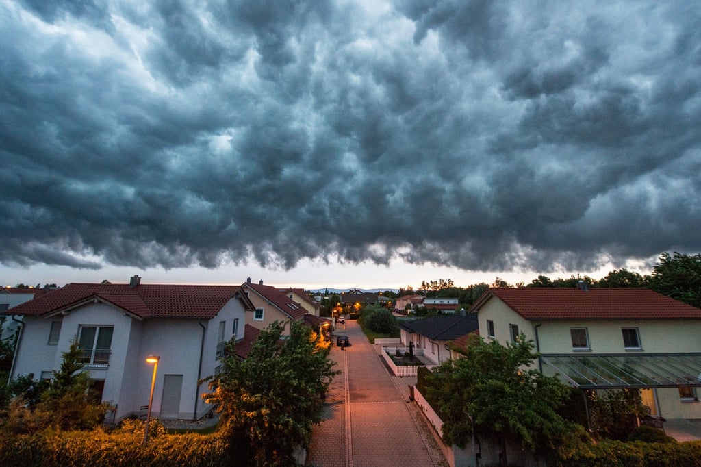 Die Preise für Wohn- und Gewerbeimmobilien sind in diesem Jahr leicht gestiegen. (Archivbild)