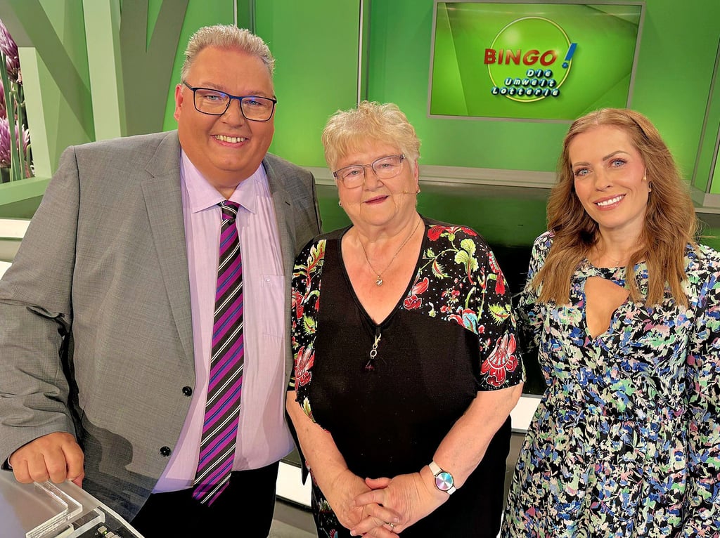 Karin Goldmann (Mitte) und die Moderatoren Michael Thürnau und Jule Gölsdorf.