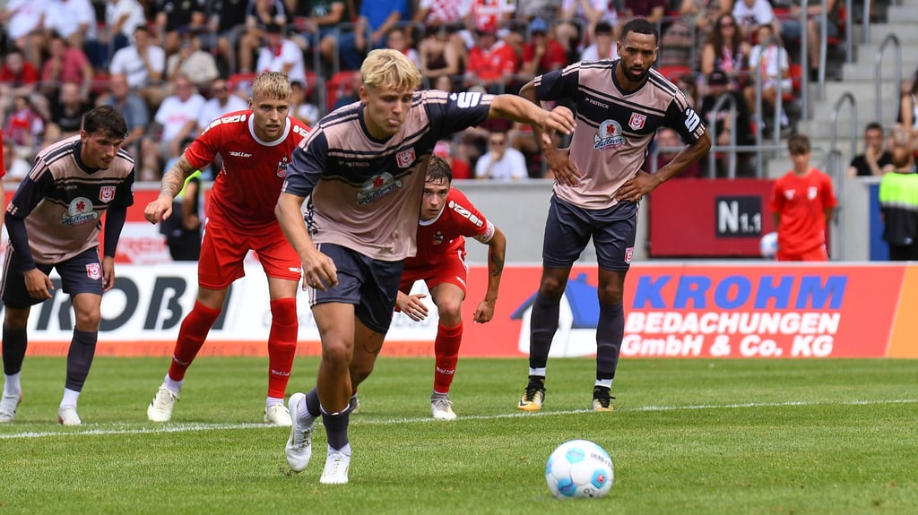 Robin Friedrich übernahm Verantwortung, traf per Elfmeter zum 2:0.