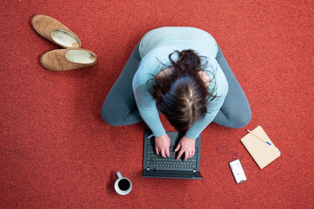 Homeoffice hat sich einer Studie zufolge in vielen Unternehmen fest etabliert. (Archivbild)