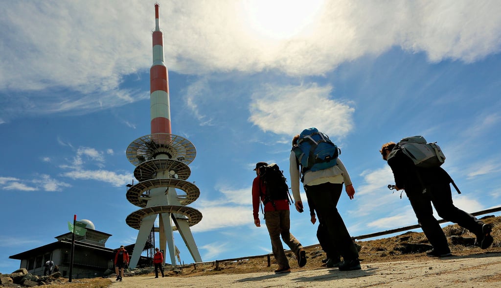Der Brocken zählt zu den beliebtesten Ausflugs- und Wanderzielen im Harz.