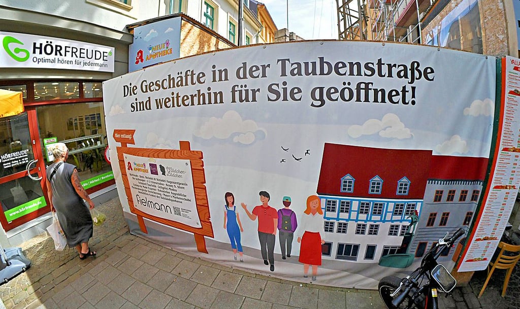 Noch dominiert die Baustelle die Taubenstraße.
