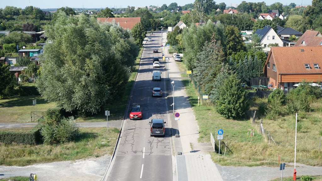 Elbeus Straße bekommt eine neue Decke.