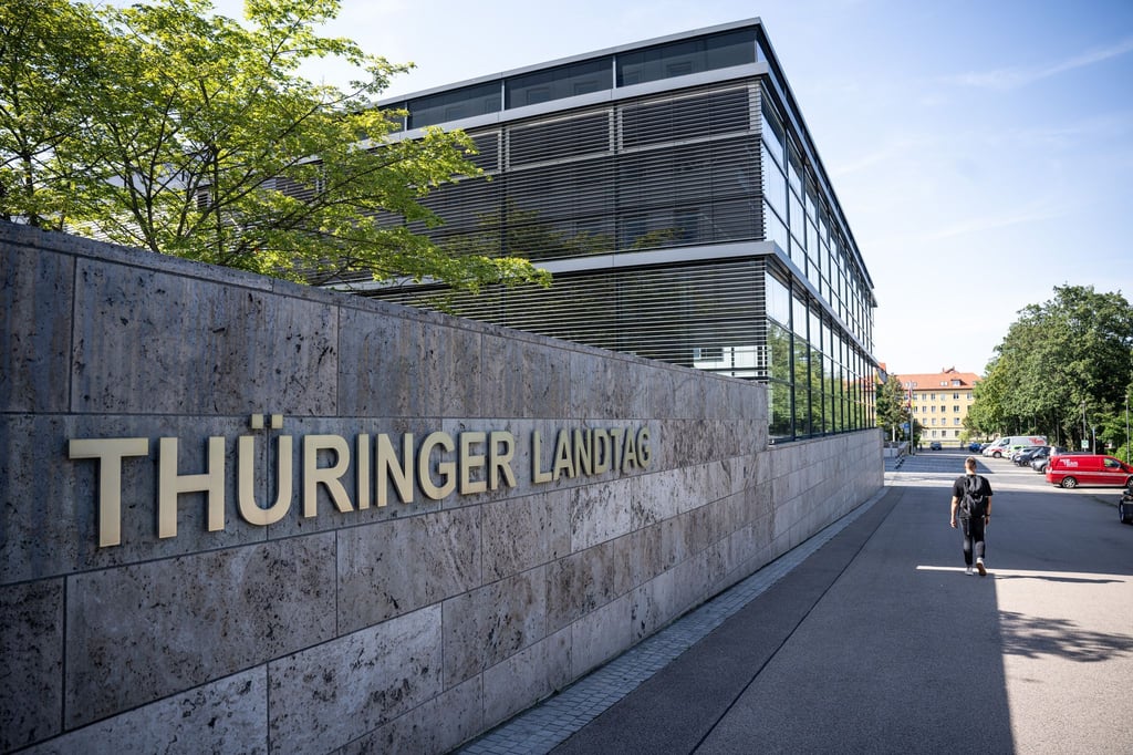 Entschieden wird erst am 1. September, doch nach einer neuen Umfrage könnte es schwer werden, in Thüringen eine stabile Mehrheitsregierung zu bilden.