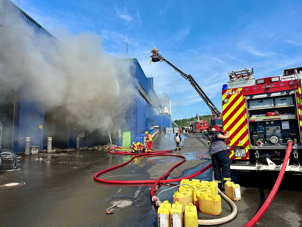 Der Brand gilt als Großschadenslage.