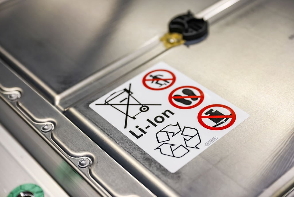 Das Unternehmen elfolion arbeitet an effizienteren Komponenten für Akkus in Elektroautos. (Symbolbild)