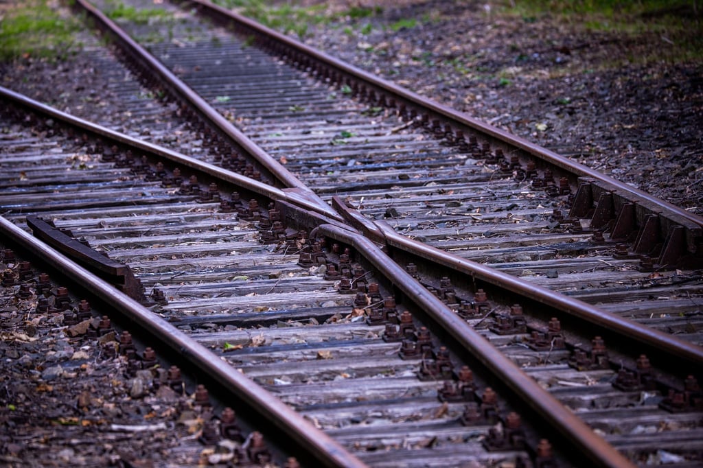An der Bahnstrecke Nossen-Meißen beginnen Baumaßnahmen zum Erhalt der Infrastruktur. (Symbolfoto)