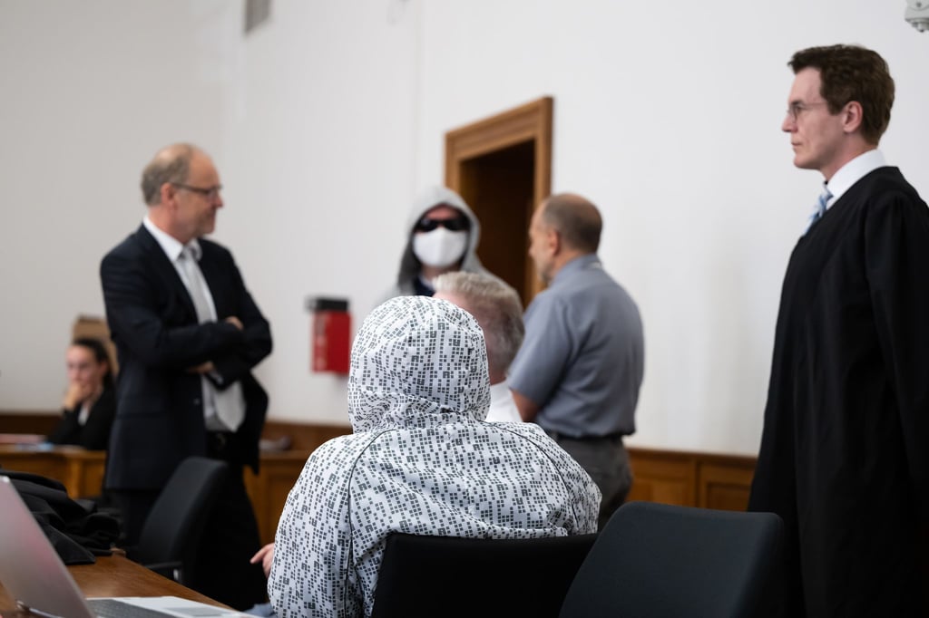 In Lüneburg läuft der Prozess gegen die fünf Männer, die rechtsradikale Tonträger produziert haben sollen. (Archivbild)