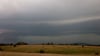 Gewitter mit Starkregen, Hagel und Sturmböen sind heute zu erwarten. (Archivbild)