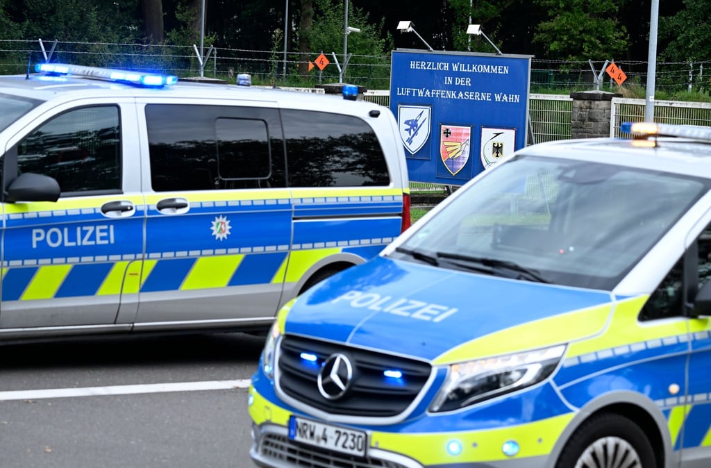 Der Militärflugplatz Köln-Wahn wurde wegen der Ermittlungen abgesperrt.