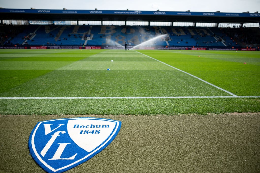Ein besonderer Schriftzug ziert das Pokaltrikot des VfL Bochum.