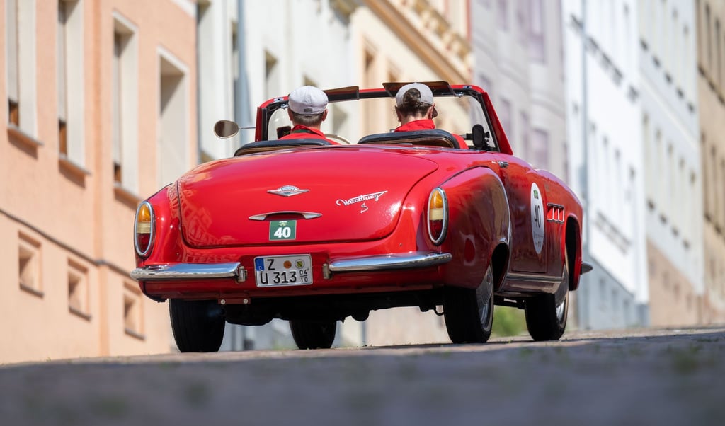 Lässt die Herzen von Oldtimer-Fans höherschlagen: Die „Sachsen Classic“ startet in ihre 21. Auflage. (Archivbild)