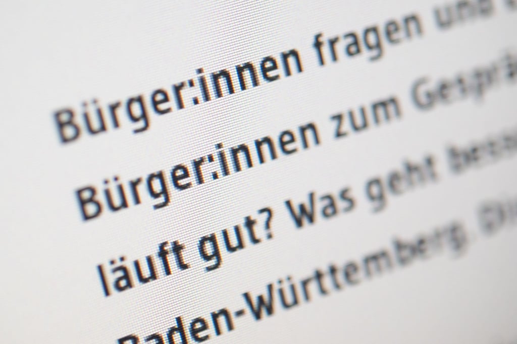 In den ersten 100 Tagen an der Regierung möchte die CDU Thüringen das Gendern in Behörden und an Schulen verbieten. (Archivbild)