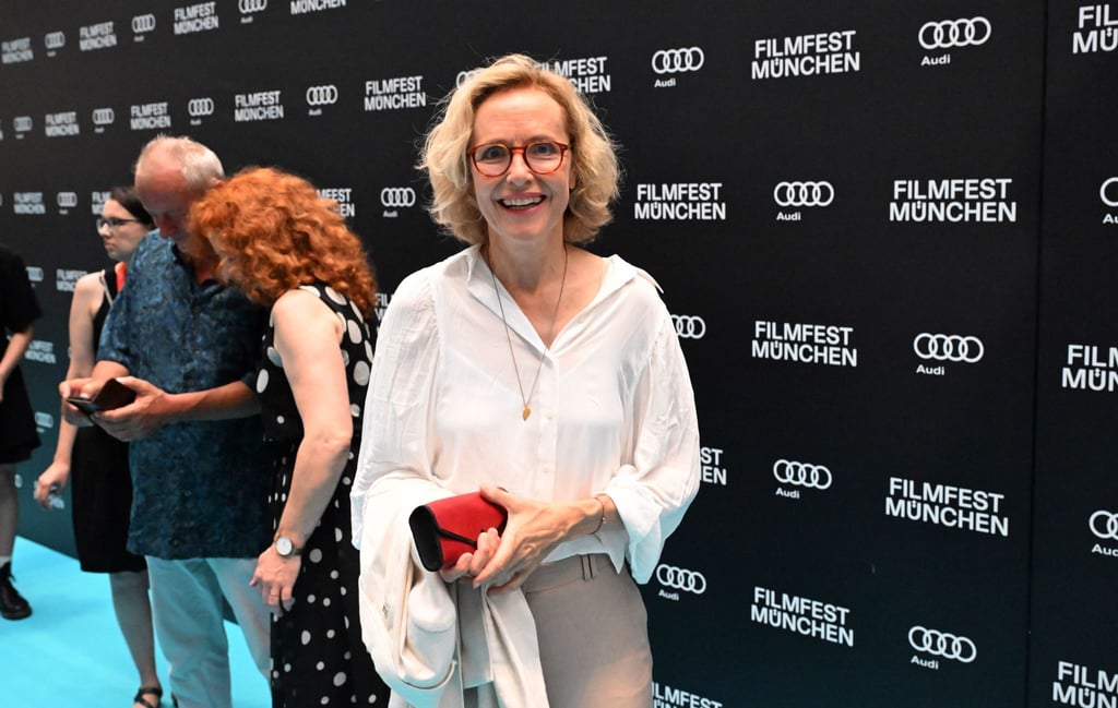 Bei dieser Premiere war der Teppich türkis.