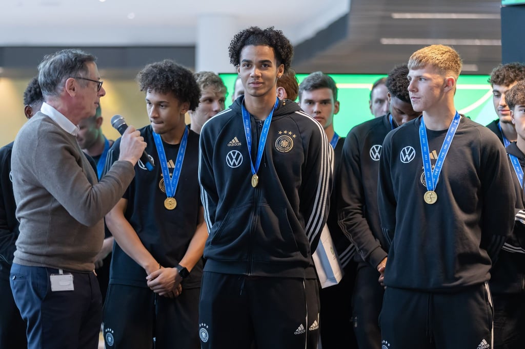 Bleibt langfristig beim VfL Wolfsburg: U17-Weltmeister David Odogu.